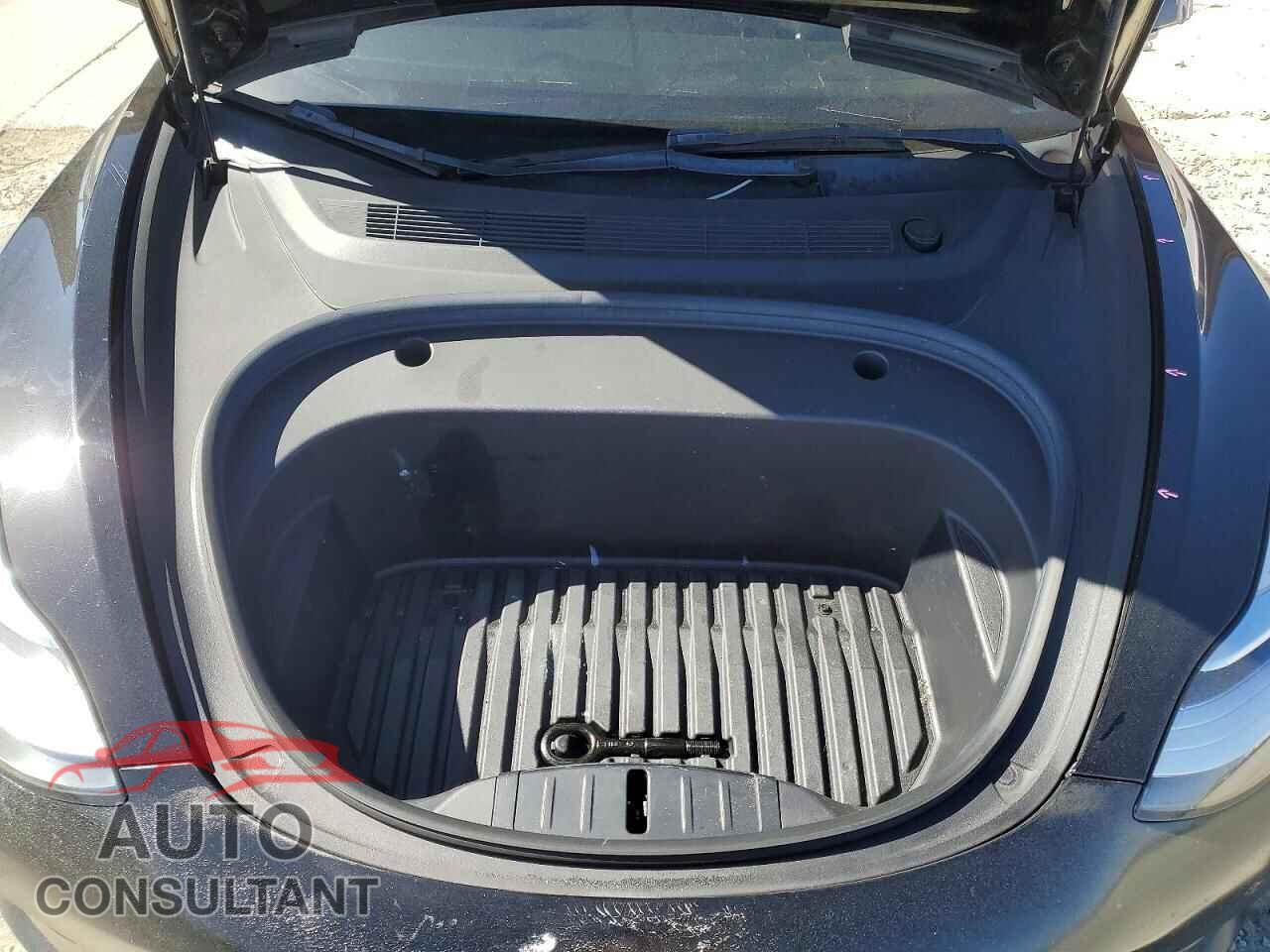 TESLA MODEL 3 2022 - 5YJ3E1EB3NF258696