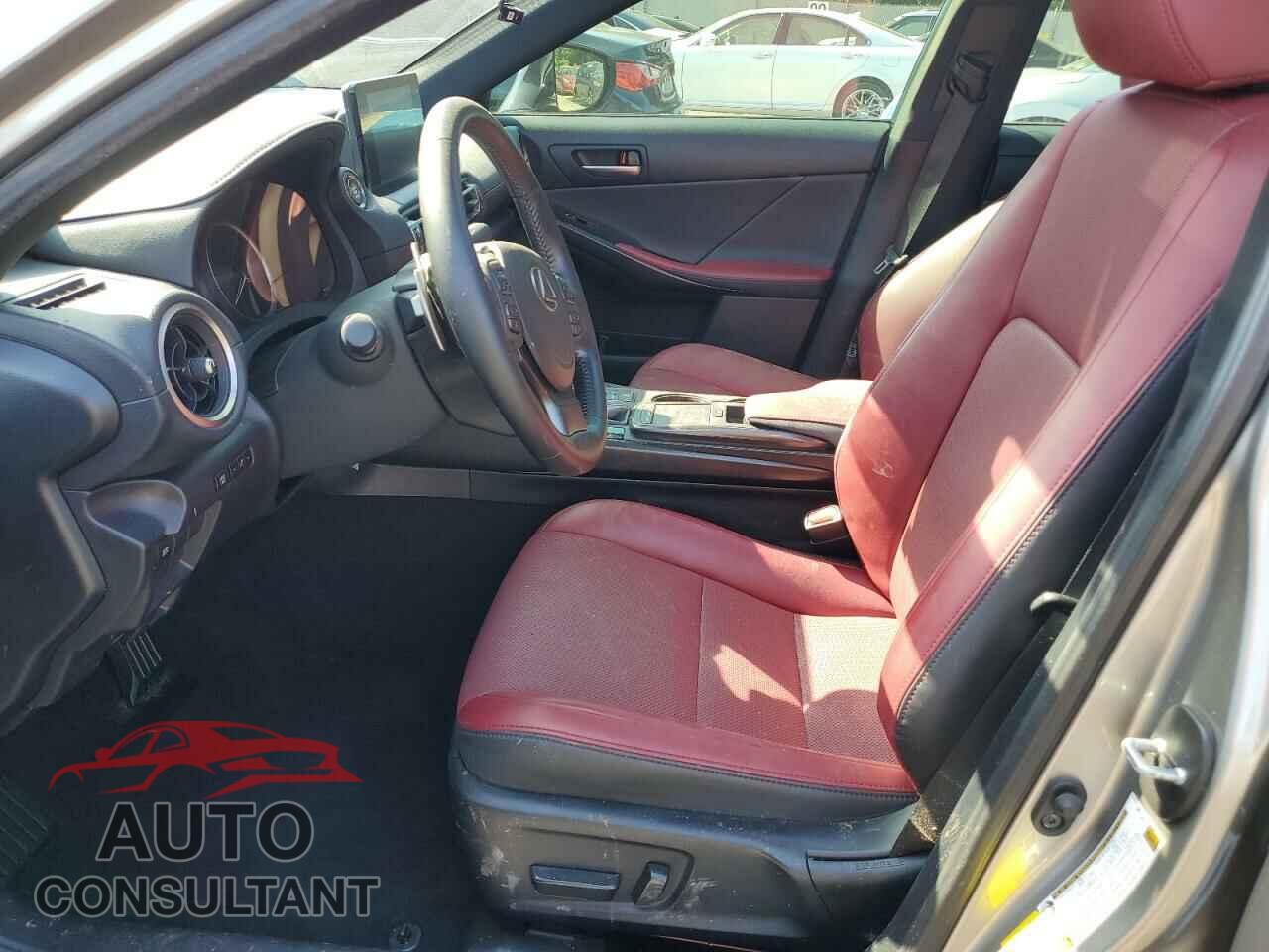 LEXUS IS 2021 - JTHCA1D28M5117022