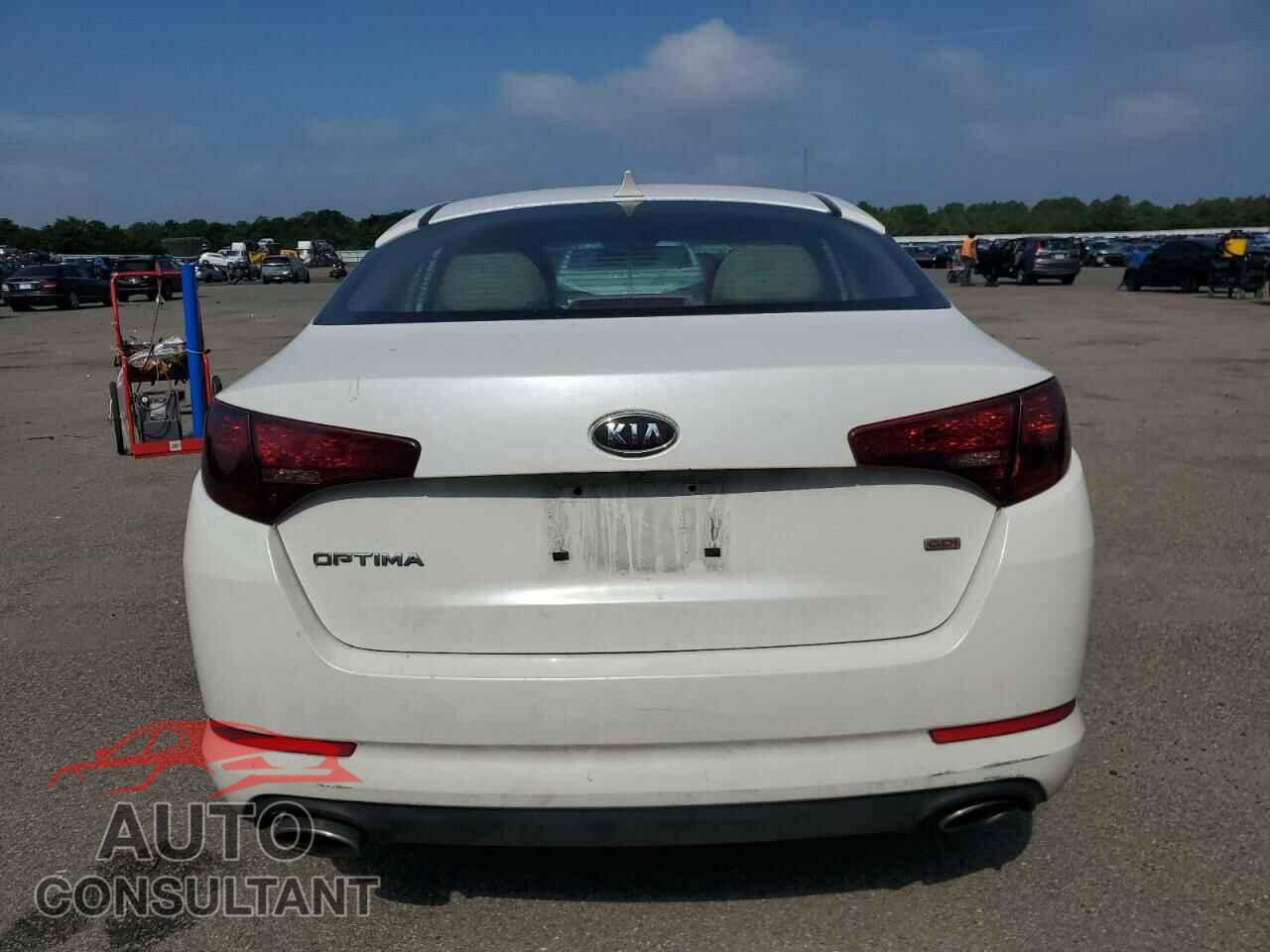 KIA OPTIMA 2011 - KNAGM4A75B5100782