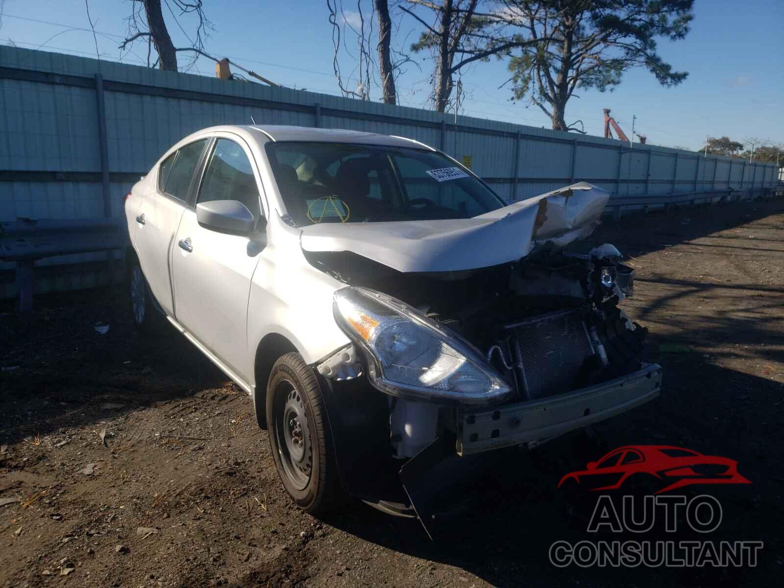 NISSAN VERSA 2019 - 3N1CN7AP8KL879064