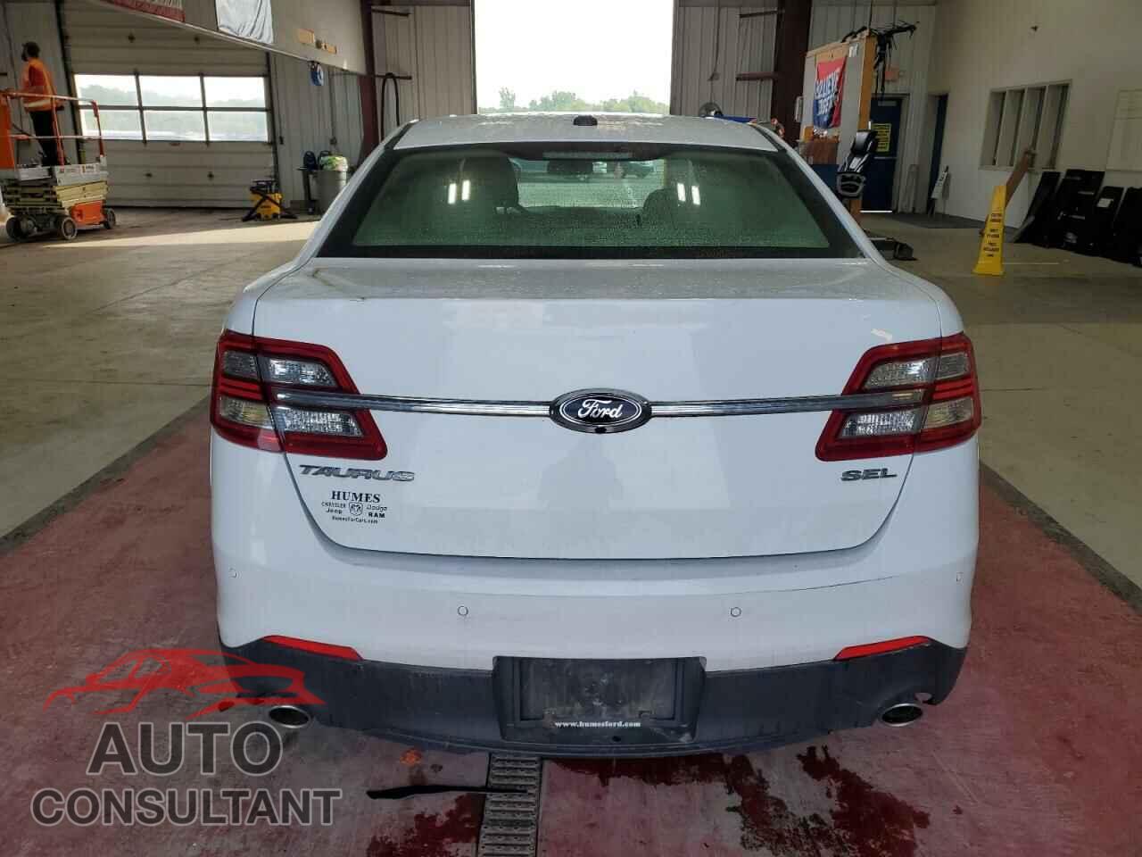 FORD TAURUS 2015 - 1FAHP2E86FG189770