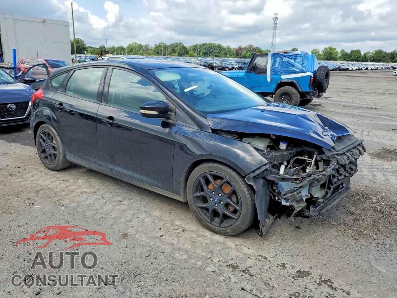 FORD FOCUS 2016 - 1FADP3K2XGL302522