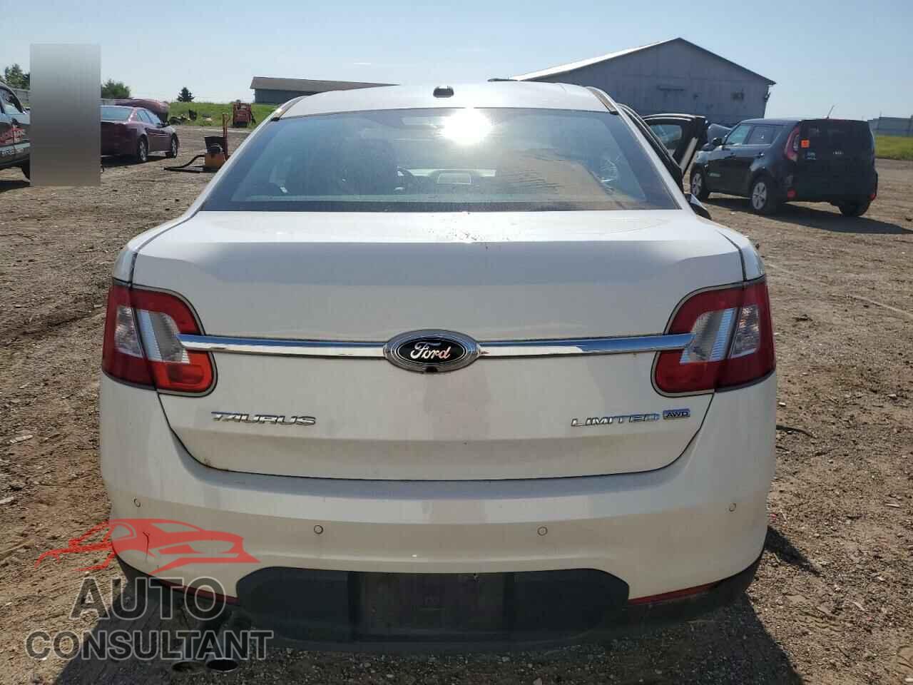 FORD TAURUS 2011 - 1FAHP2JW2BG118290