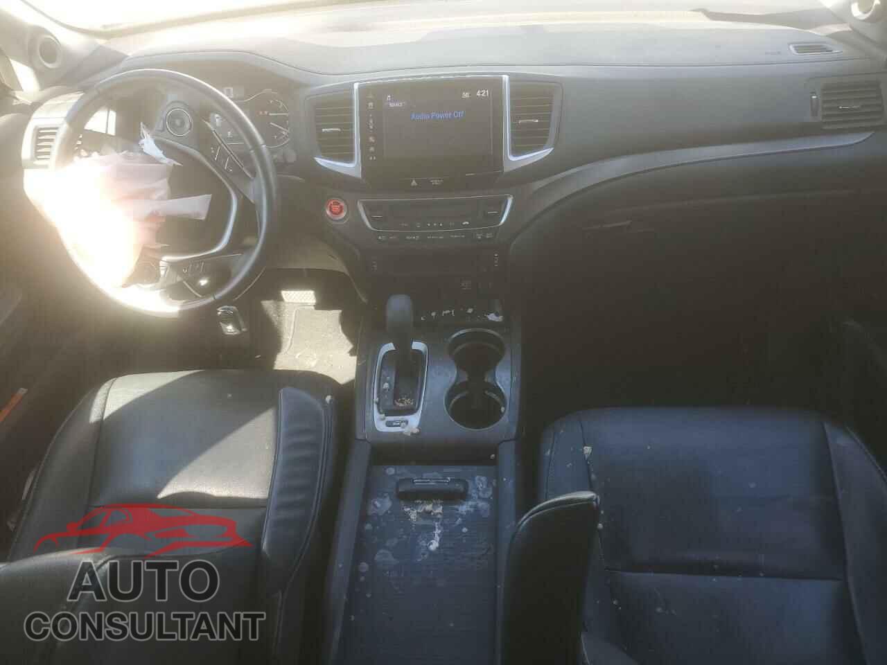 HONDA PILOT 2017 - 5FNYF6H54HB036579