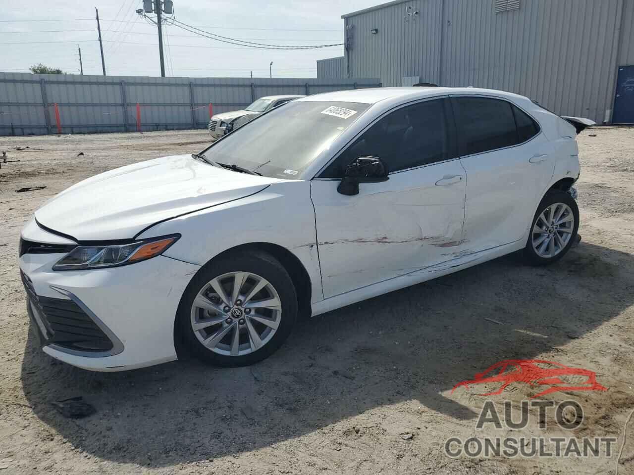 TOYOTA CAMRY 2021 - 4T1C11AK3MU481422