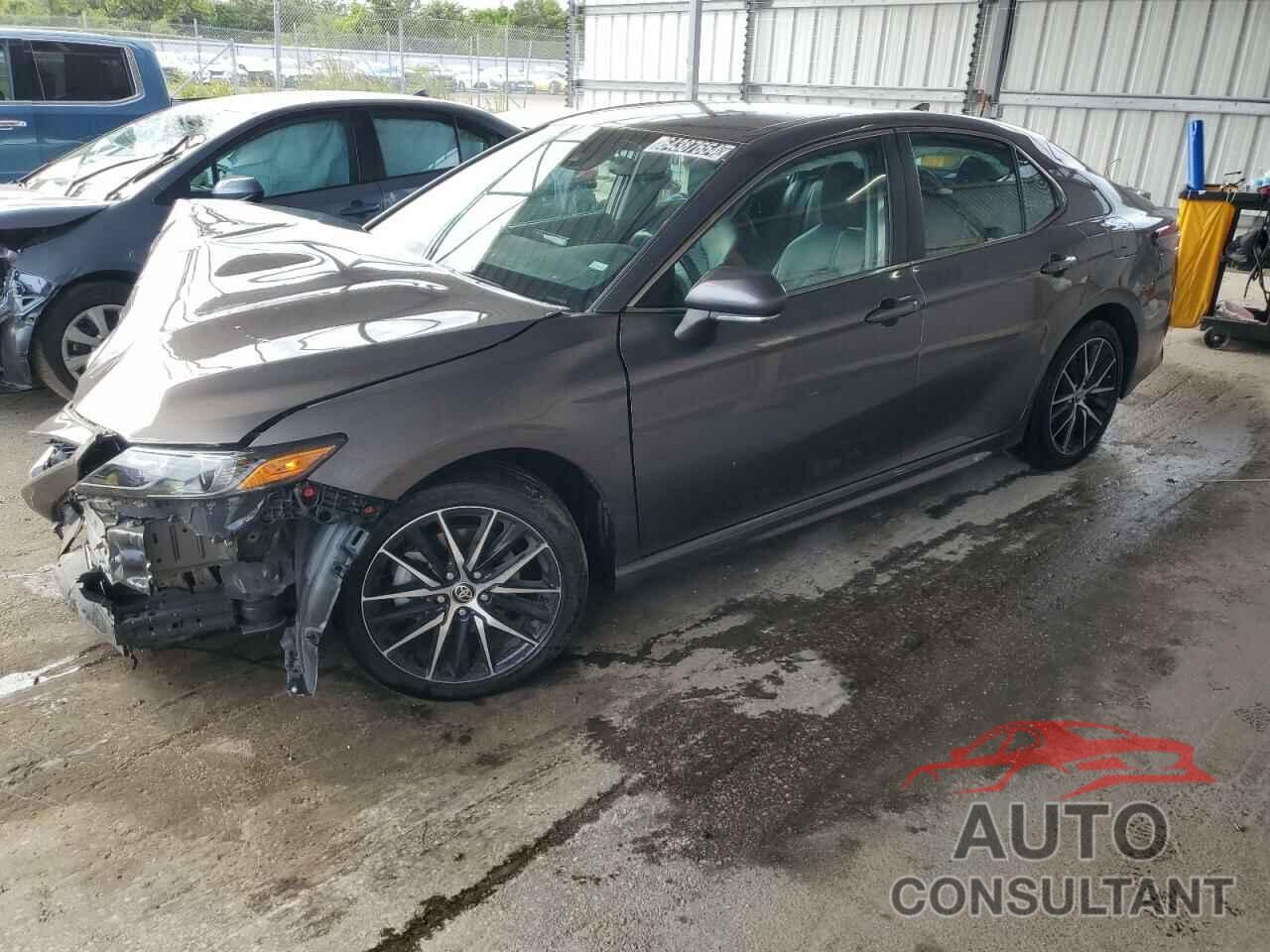 TOYOTA CAMRY 2022 - 4T1G11AK9NU687301
