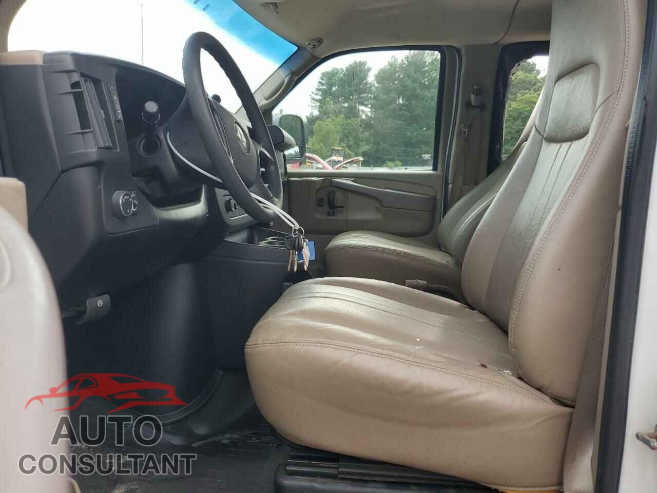 CHEVROLET EXPRESS 2010 - 1GNUGBD41A1113934