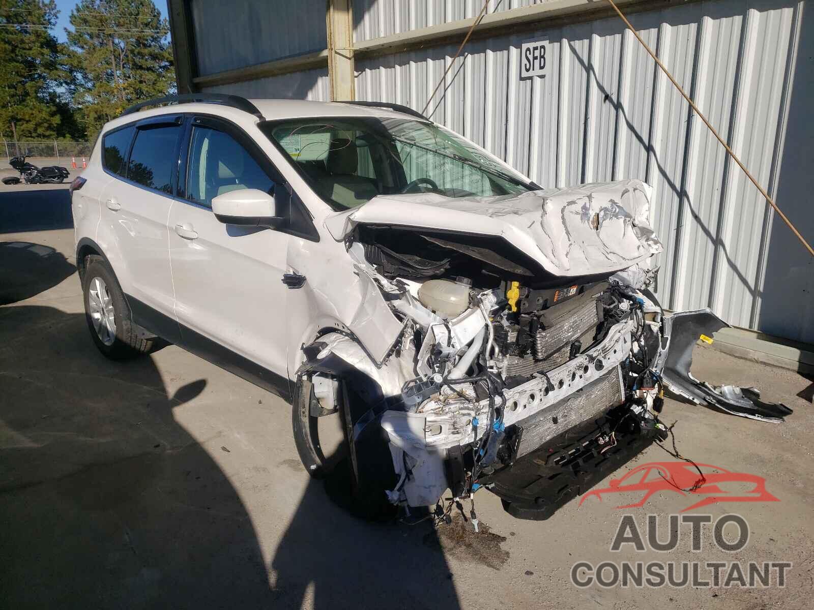 FORD ESCAPE 2018 - 1FMCU0HD6JUB19704