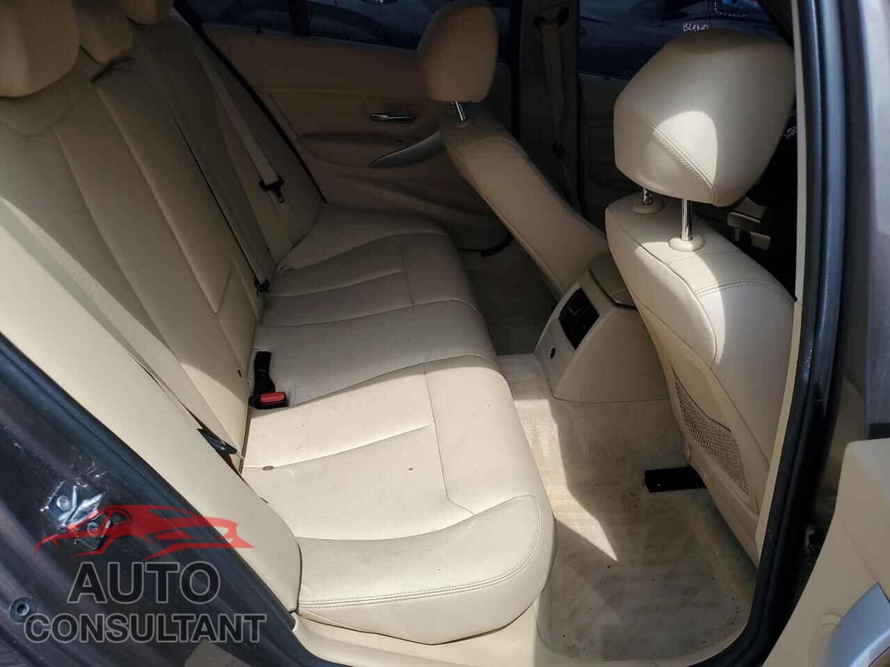 BMW 3 SERIES 2012 - WBA3A5C55CF257541