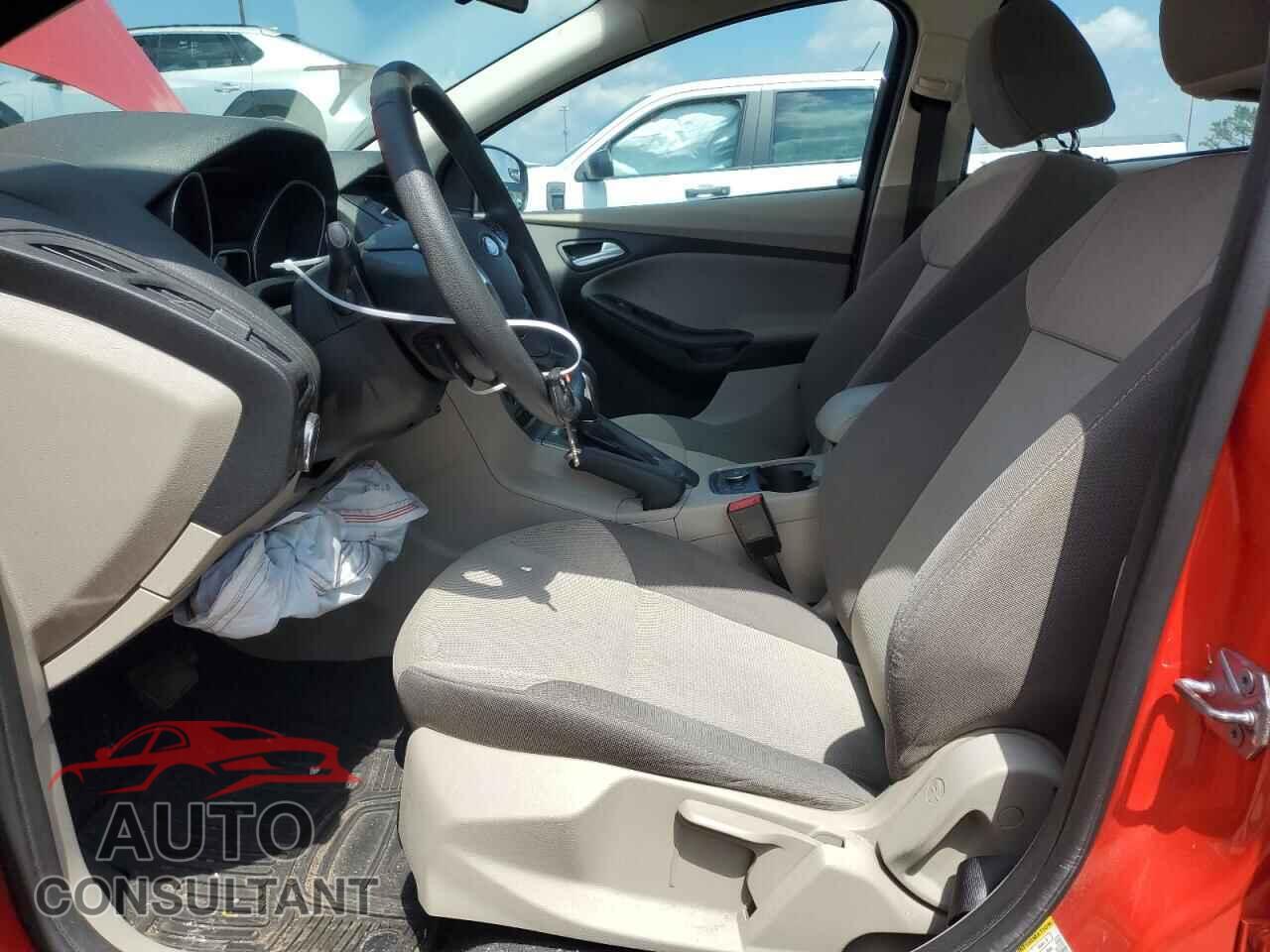 FORD FOCUS 2014 - 1FADP3F25EL286334