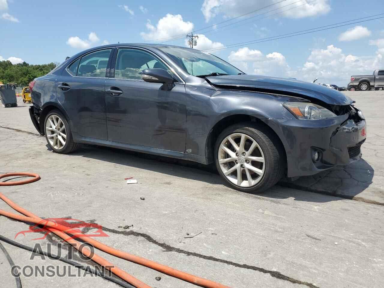 LEXUS IS 2011 - JTHCF5C24B2035099