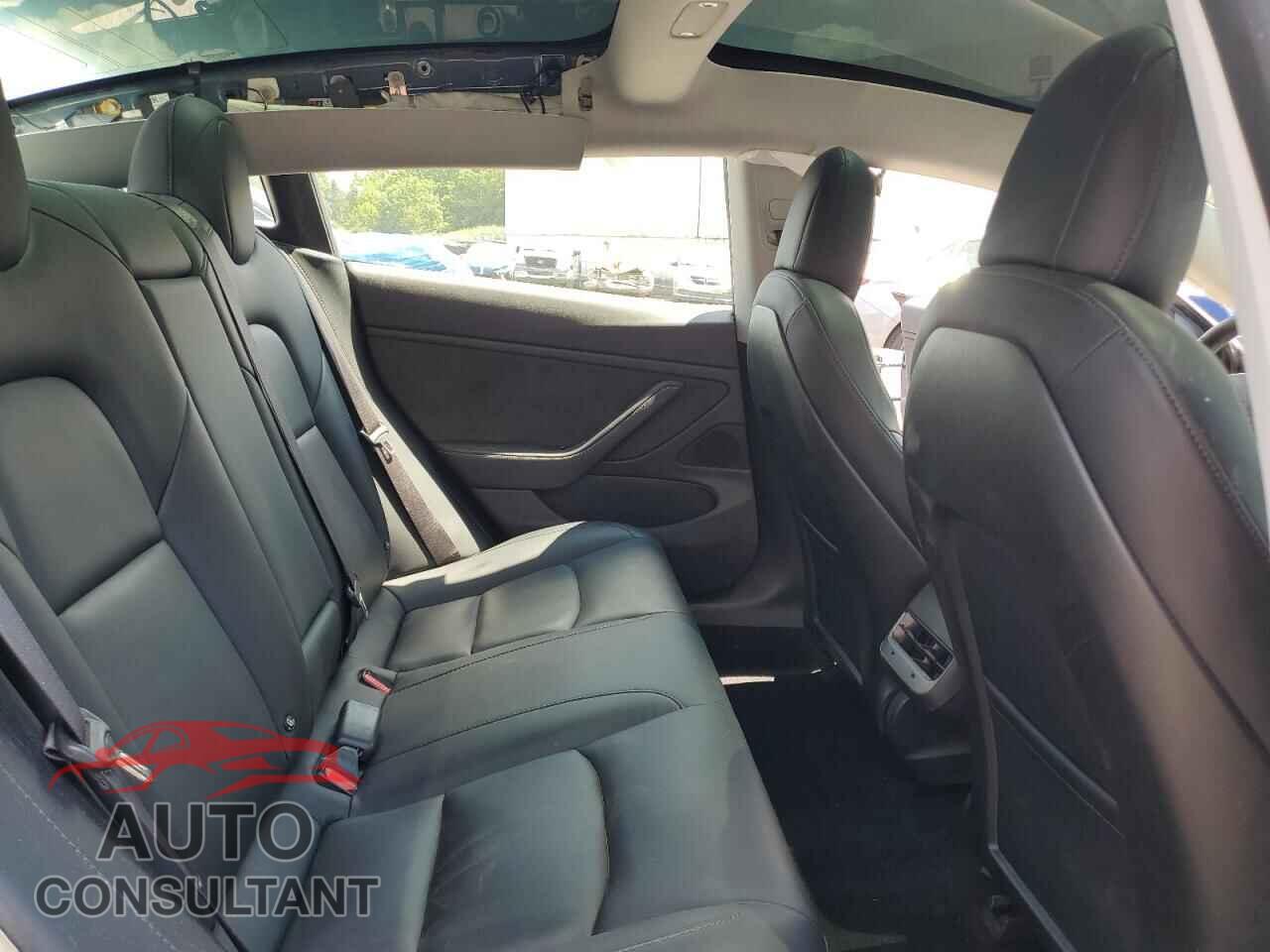TESLA MODEL 3 2018 - 5YJ3E1EA9JF045964