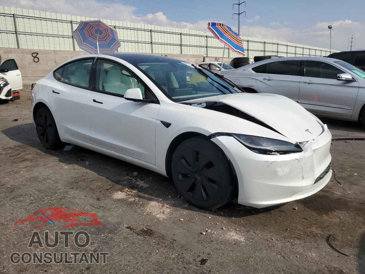 TESLA MODEL 3 2024 - 5YJ3E1EA4RF830713