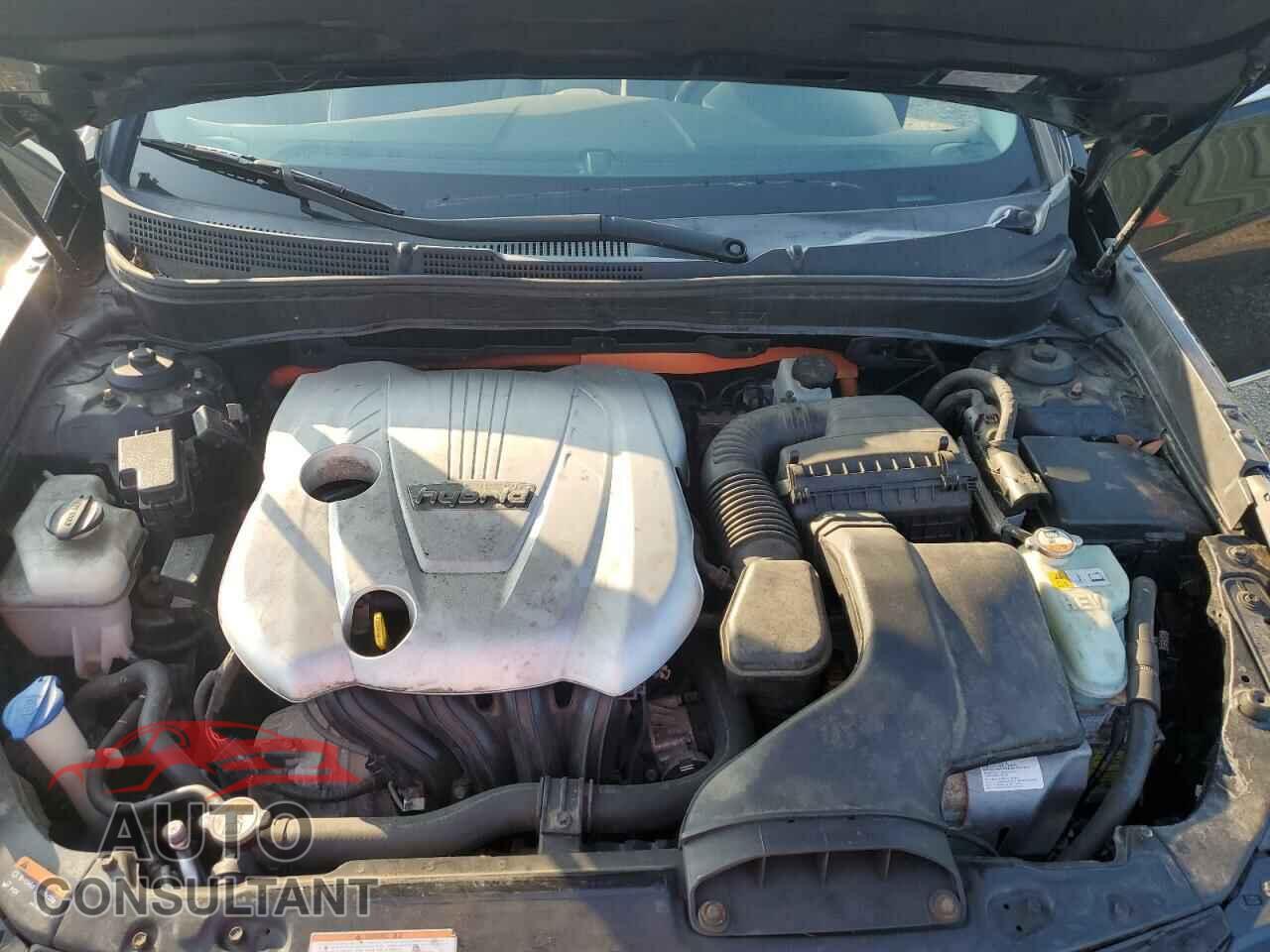 HYUNDAI SONATA 2013 - KMHEC4A48DA096154