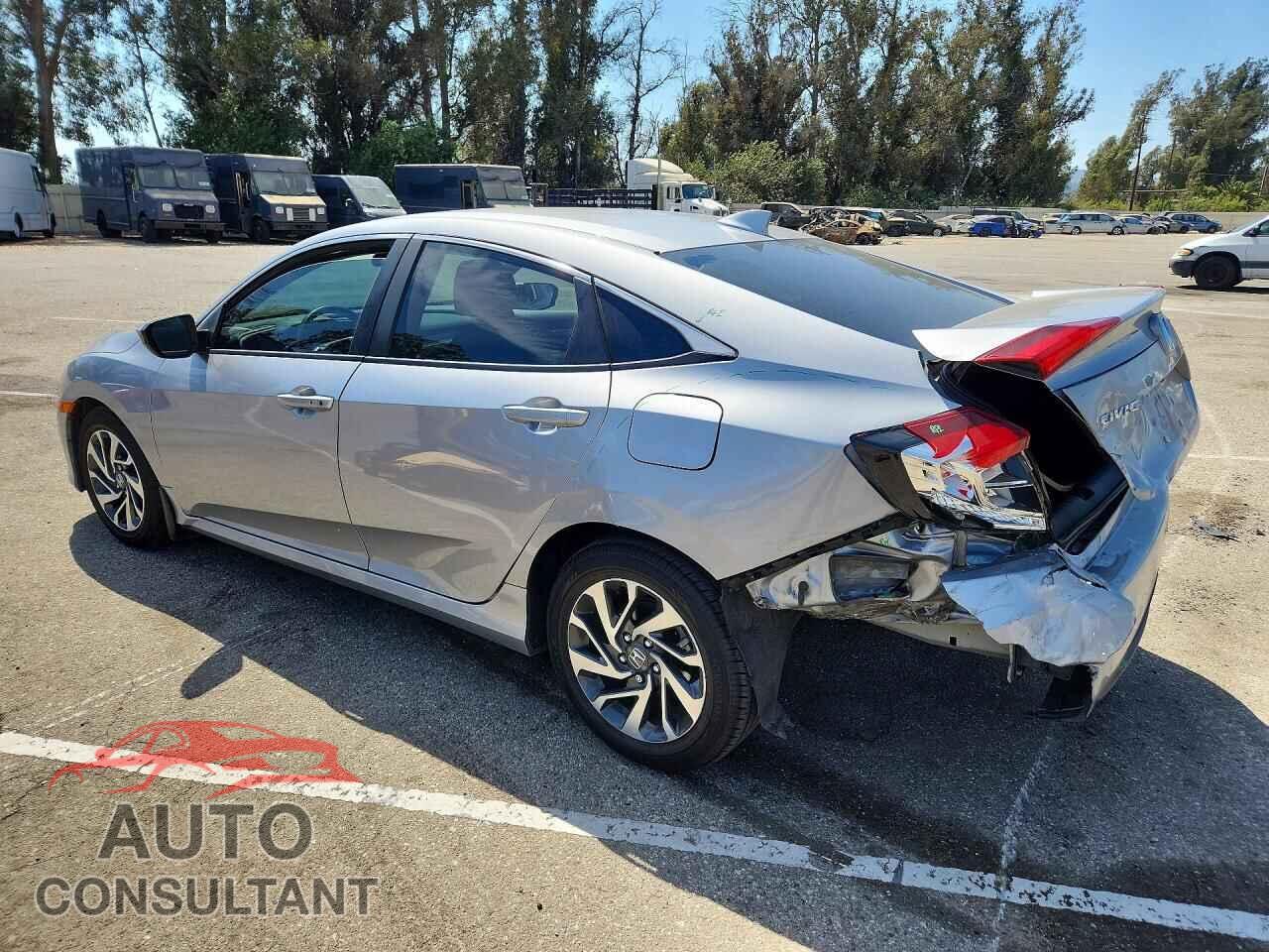 HONDA CIVIC 2018 - 2HGFC2F70JH573187