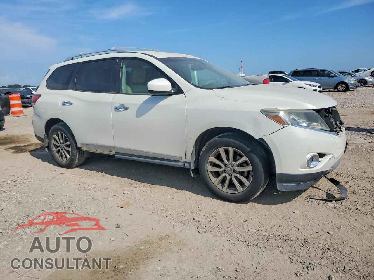 NISSAN PATHFINDER 2015 - 5N1AR2MN2FC701251