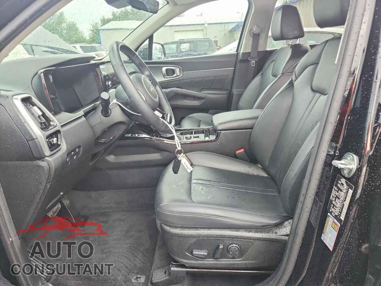 KIA SORENTO 2023 - 5XYRK4LF2PG207616