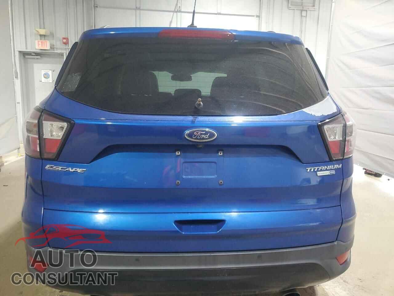 FORD ESCAPE 2017 - 1FMCU9J97HUB71055
