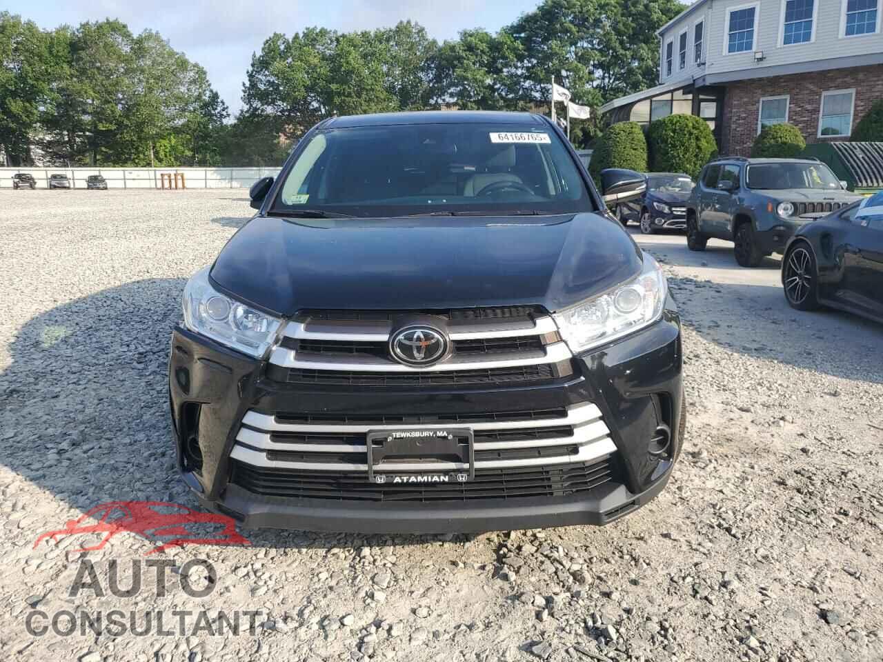 TOYOTA HIGHLANDER 2018 - 5TDBZRFH2JS906200