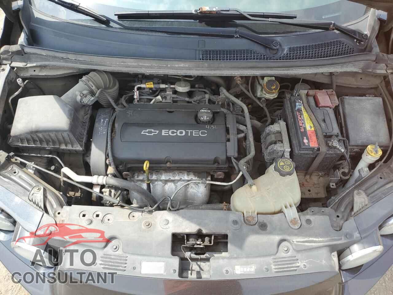 CHEVROLET SONIC 2015 - 1G1JC5SH2F4201162