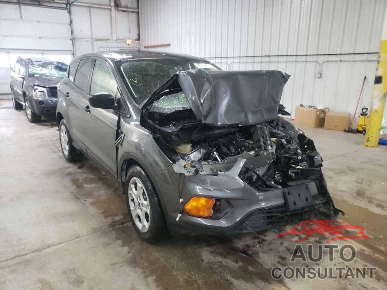 FORD ESCAPE 2017 - 1FMCU0F78HUA47136