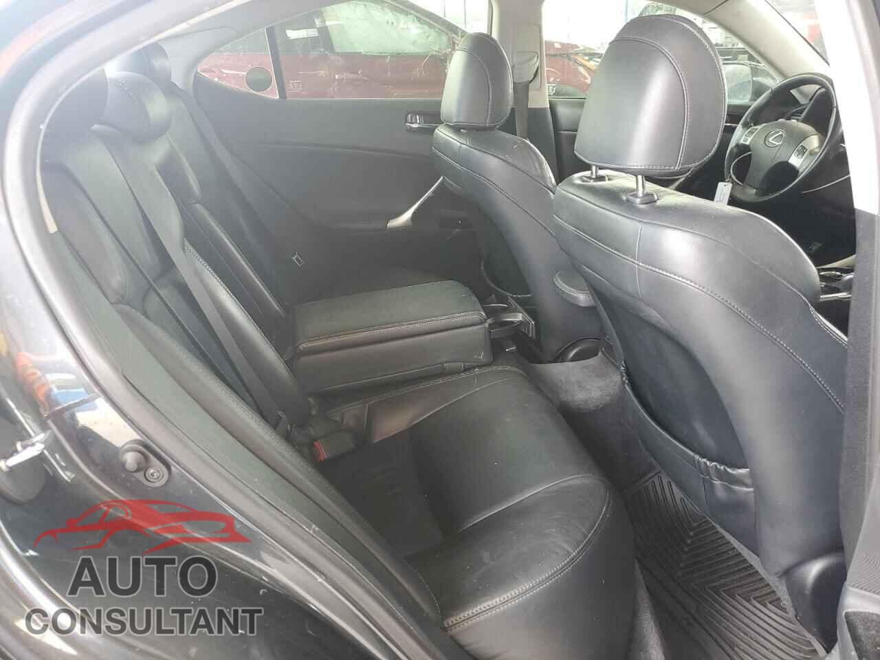 LEXUS IS 2011 - JTHBF5C21B5143576