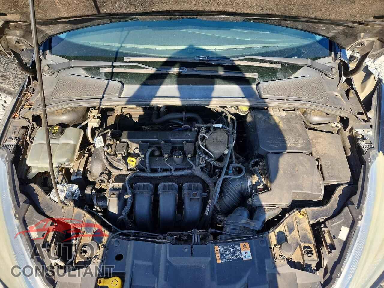 FORD FOCUS 2015 - 1FADP3E24FL253229