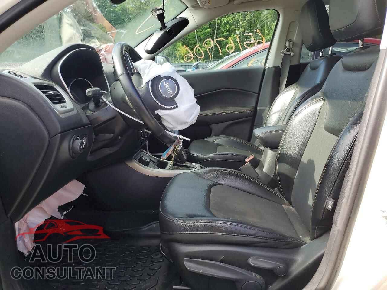 JEEP COMPASS 2018 - 3C4NJDBB1JT482796