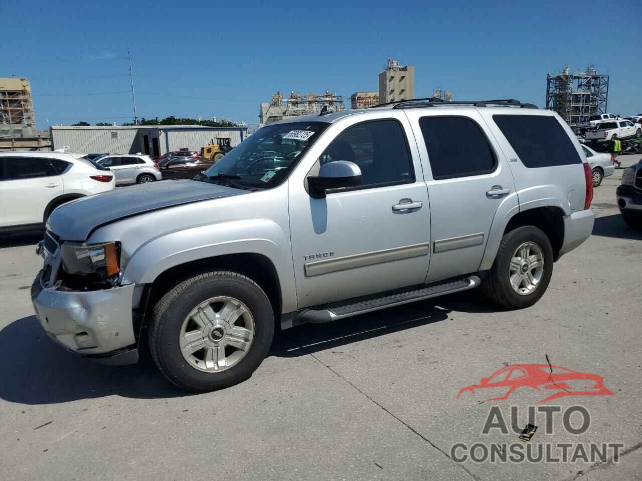 CHEVROLET TAHOE 2013 - 1GNSKBE09DR240910