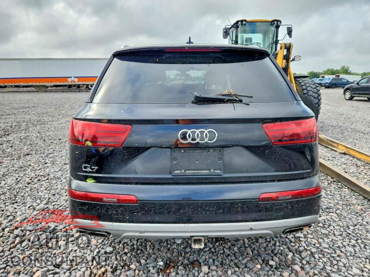 AUDI Q7 2019 - WA1LAAF70KD020081