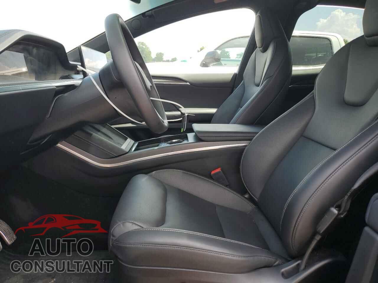 TESLA MODEL X 2023 - 7SAXCBE65PF427400