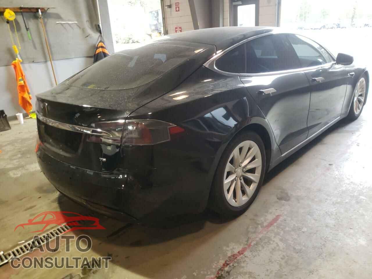 TESLA MODEL S 2017 - 5YJSA1E10HF233855