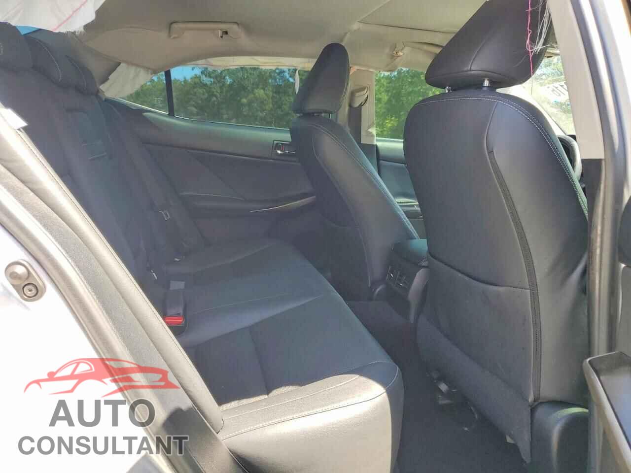 LEXUS IS 2014 - JTHBF1D21E5008576