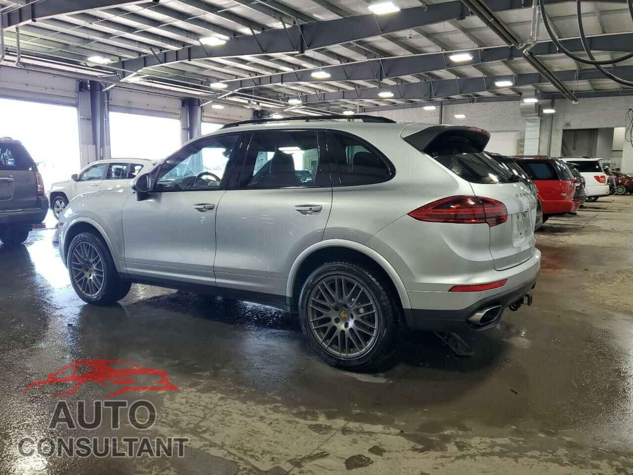 PORSCHE CAYENNE 2017 - WP1AA2A22HKA87640
