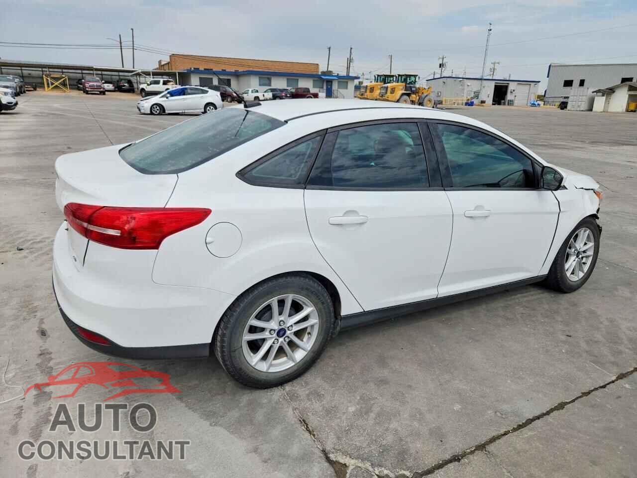 FORD FOCUS 2018 - 1FADP3F26JL210549