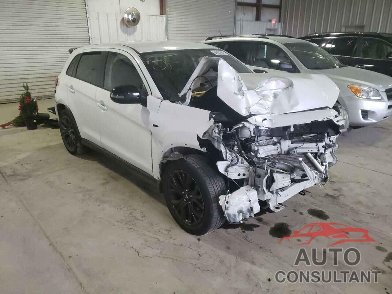 MITSUBISHI OUTLANDER 2018 - JA4AR3AU3JU015092