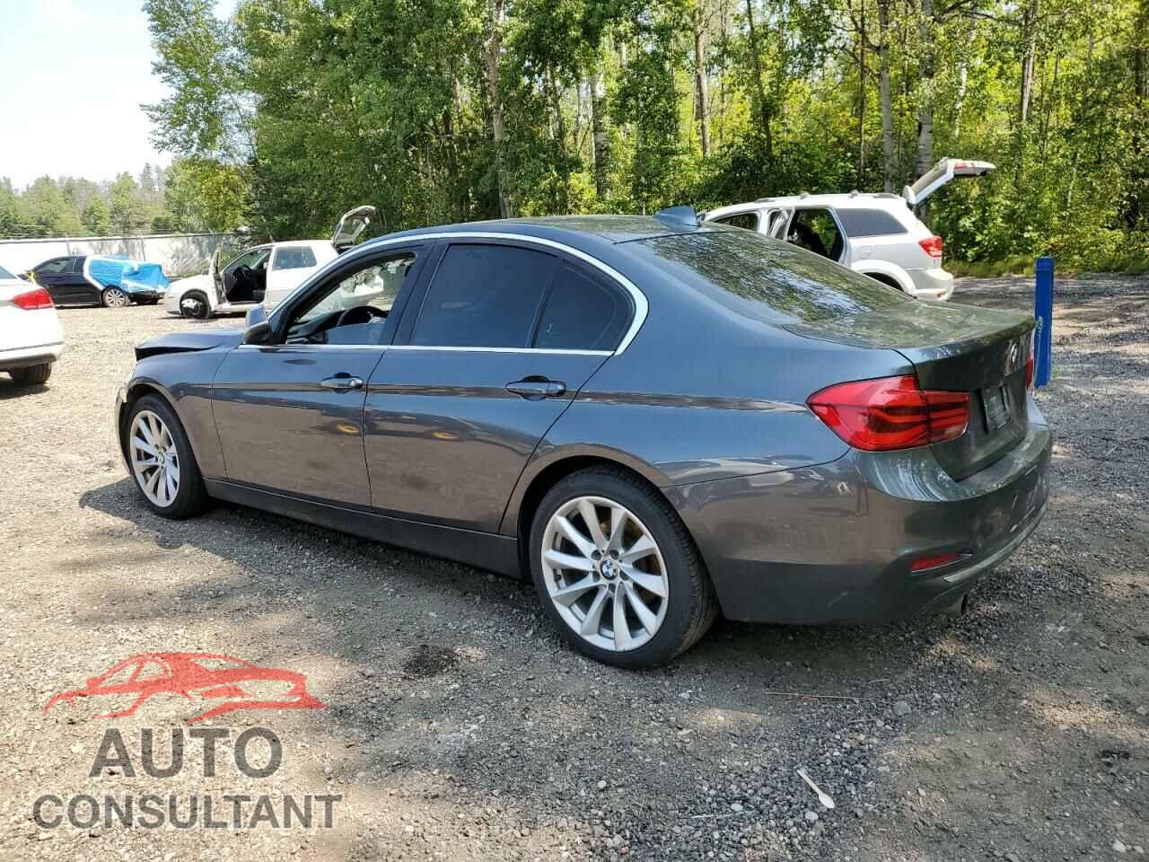 BMW 3 SERIES 2017 - WBA8A3C37HK692682