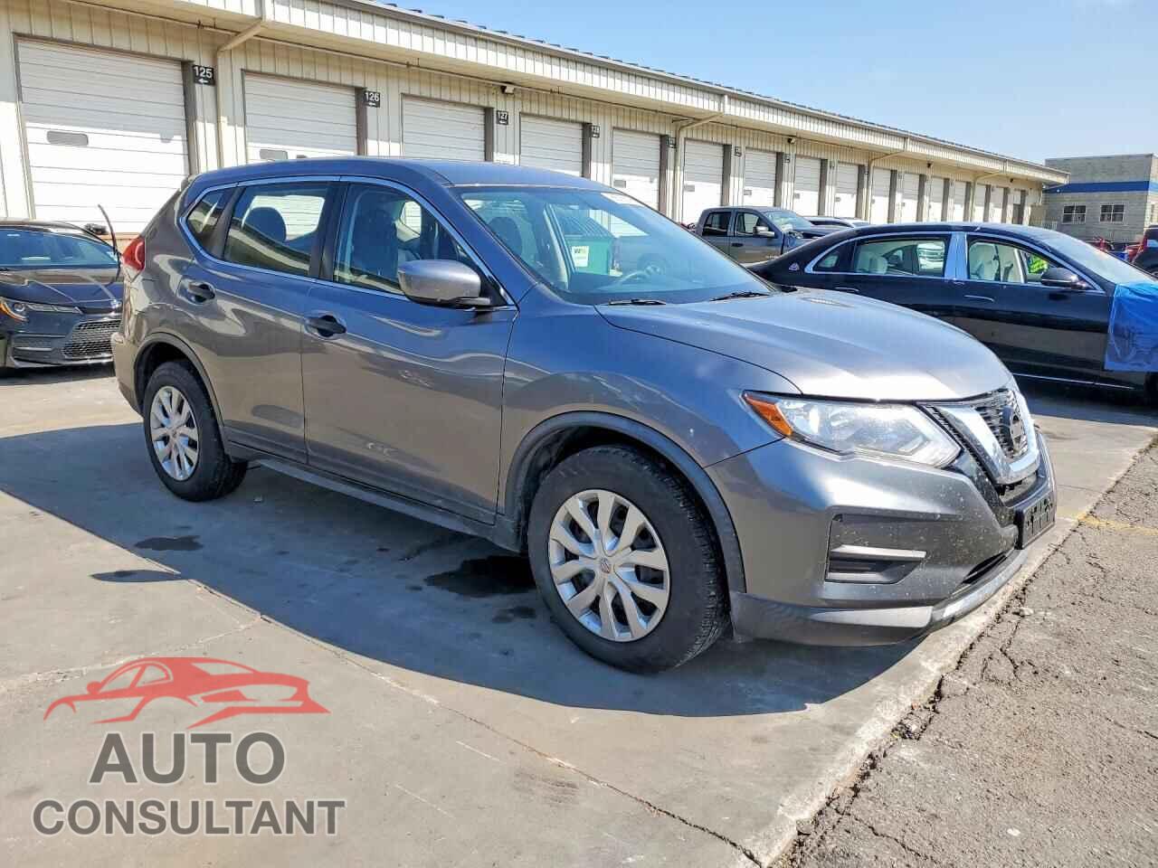 NISSAN ROGUE 2017 - KNMAT2MT5HP554777