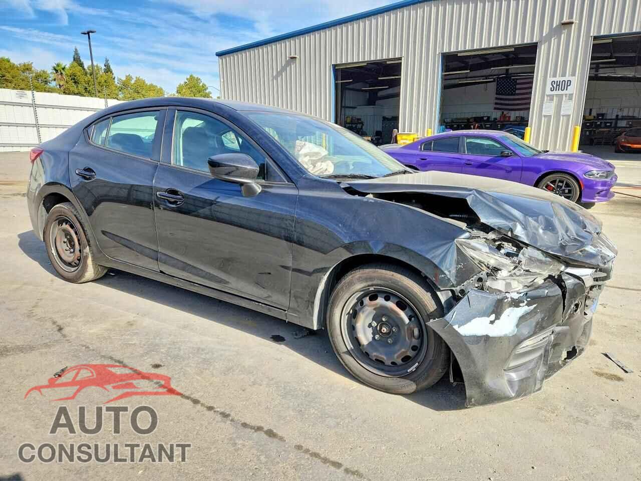 MAZDA 3 2018 - 3MZBN1U76JM228927