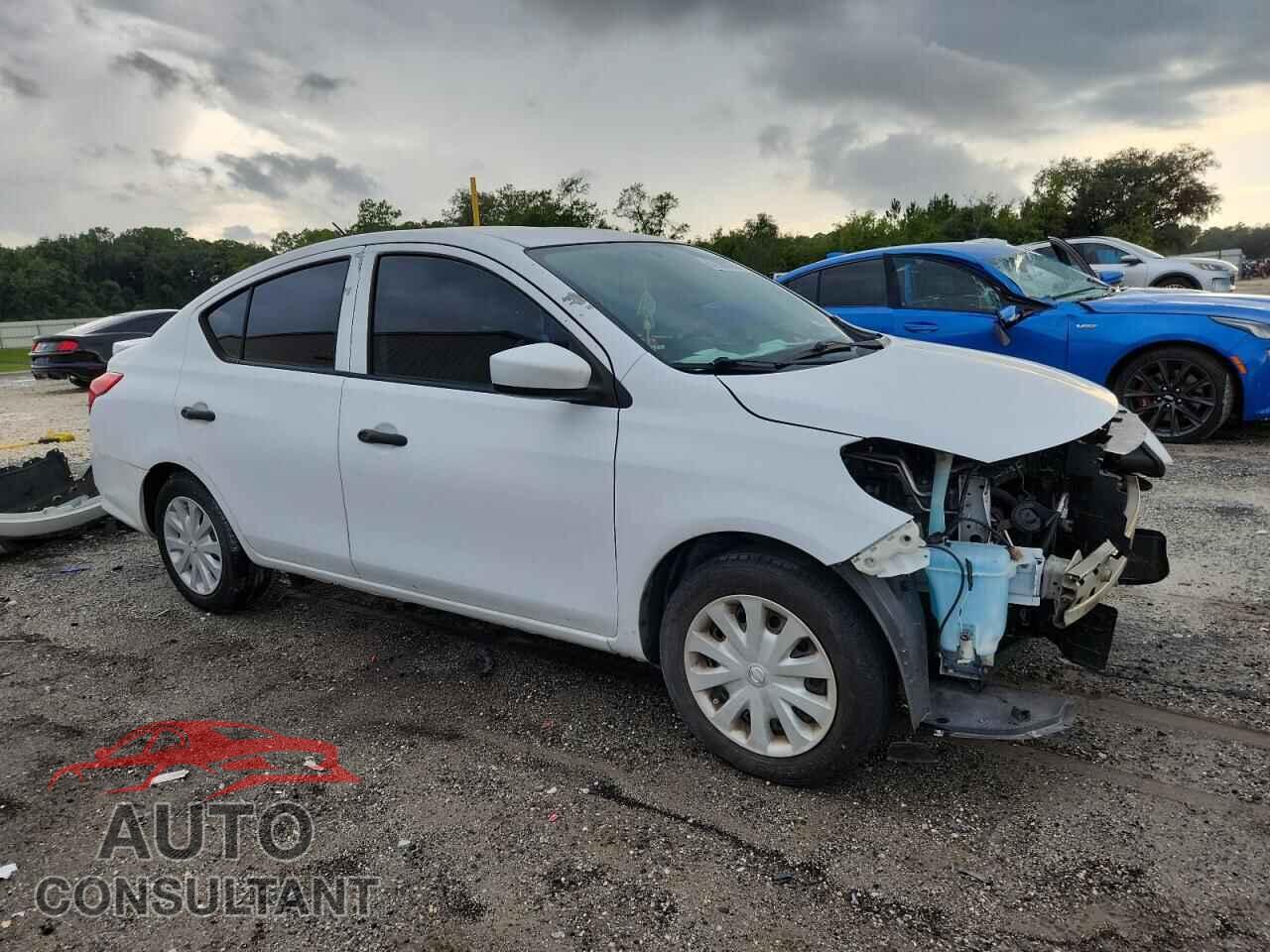 NISSAN VERSA 2019 - 3N1CN7AP3KL801372