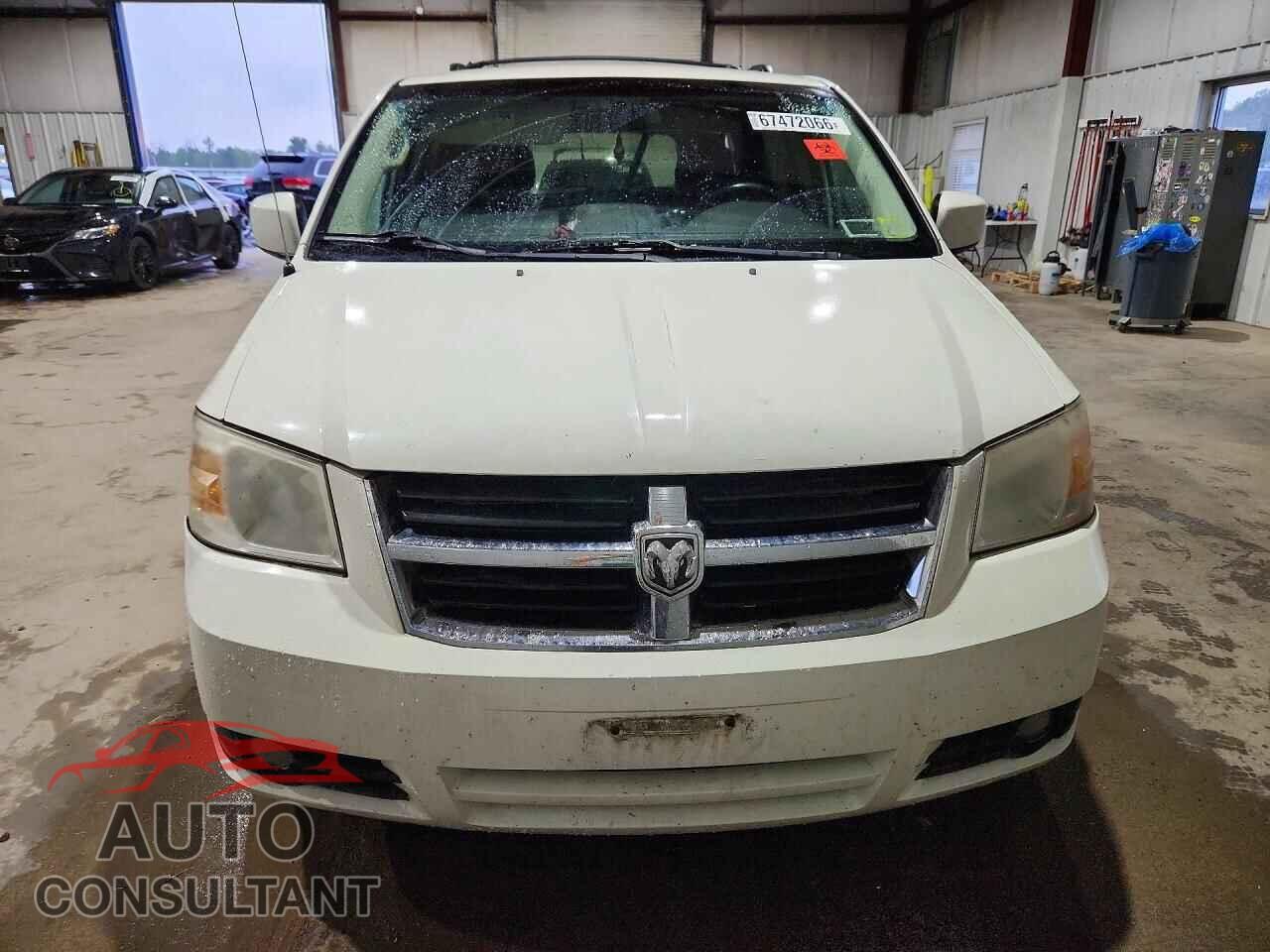 DODGE CARAVAN 2010 - 2D4RN5D12AR497362