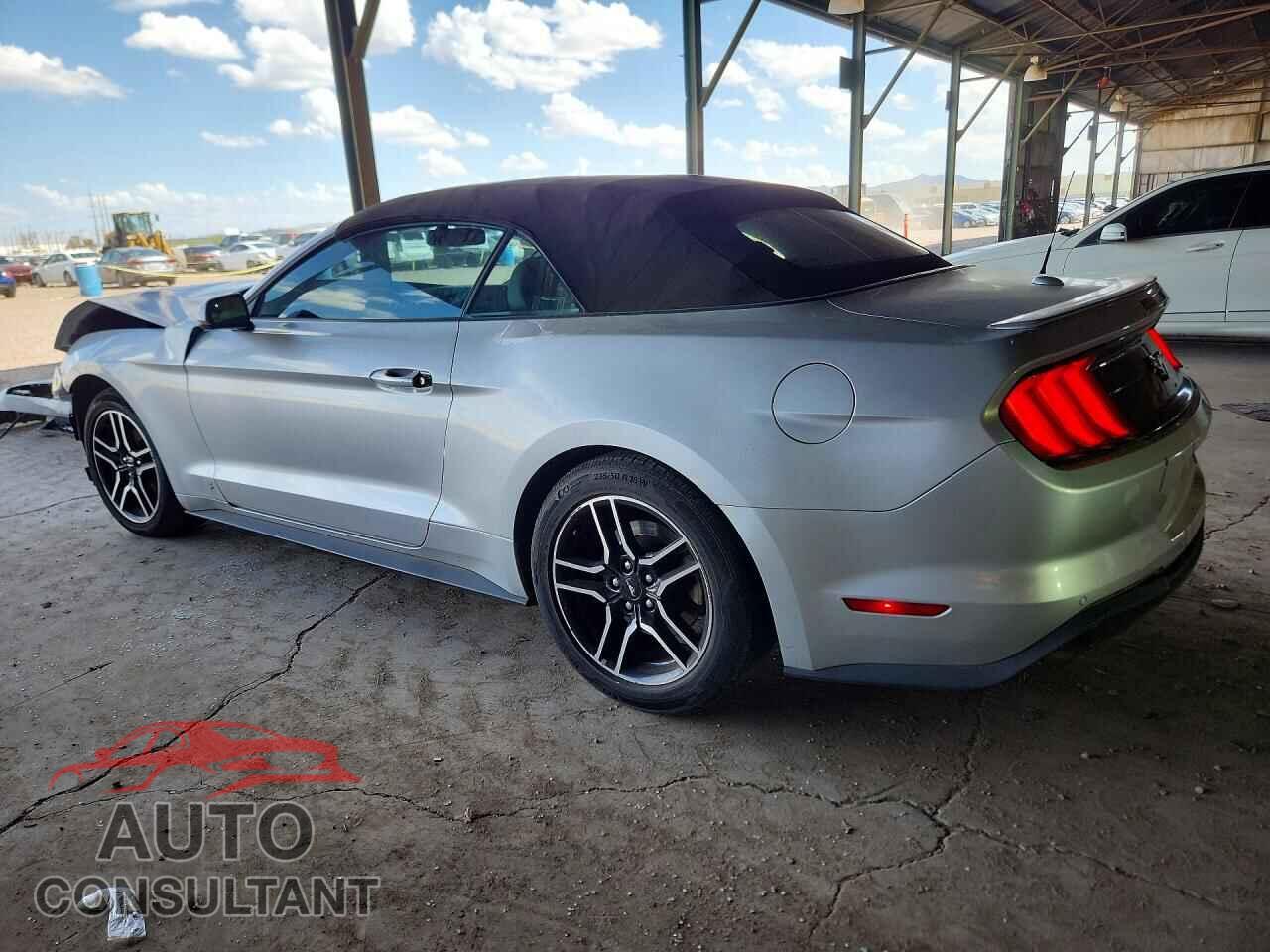 FORD MUSTANG 2018 - 1FATP8UH3J5132610