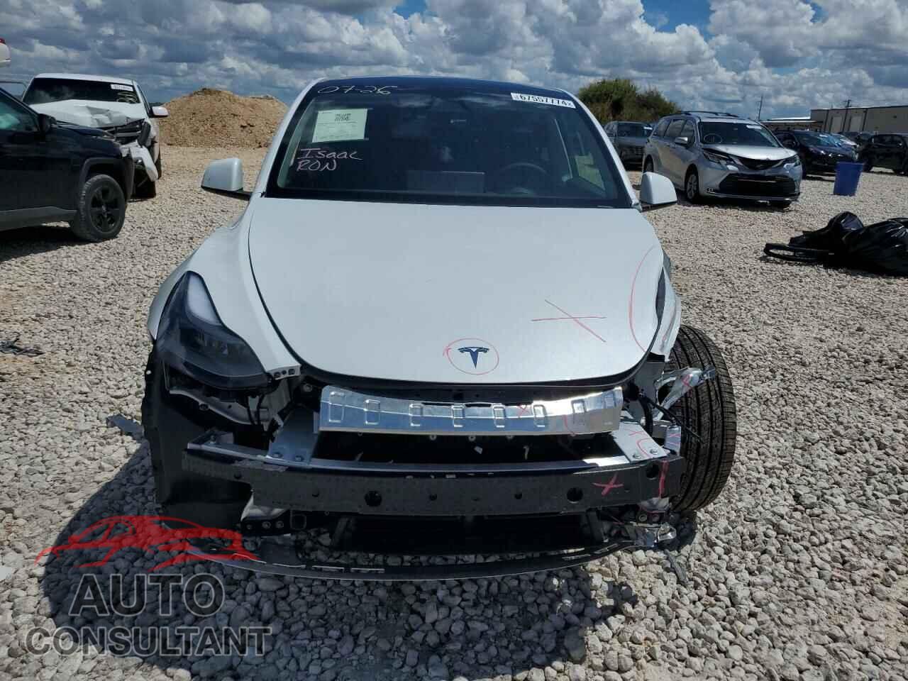 TESLA MODEL Y 2024 - 7SAYGDEE8RA289637