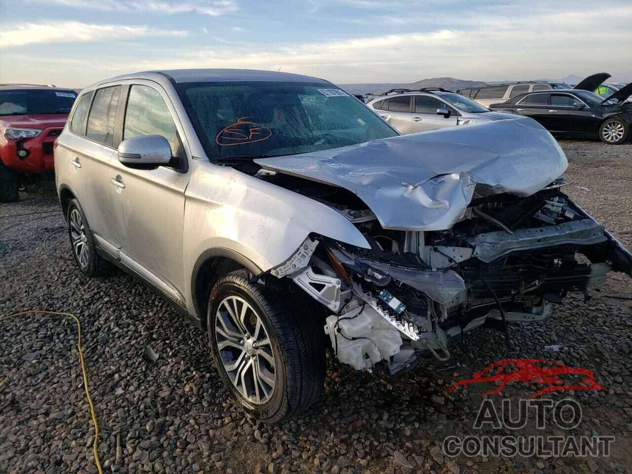 MITSUBISHI OUTLANDER 2018 - JA4AD3A38JZ054656