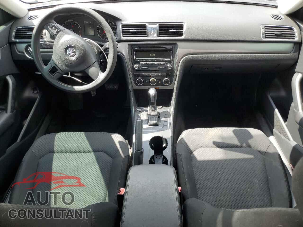 VOLKSWAGEN PASSAT 2012 - 1VWAP7A31CC045241