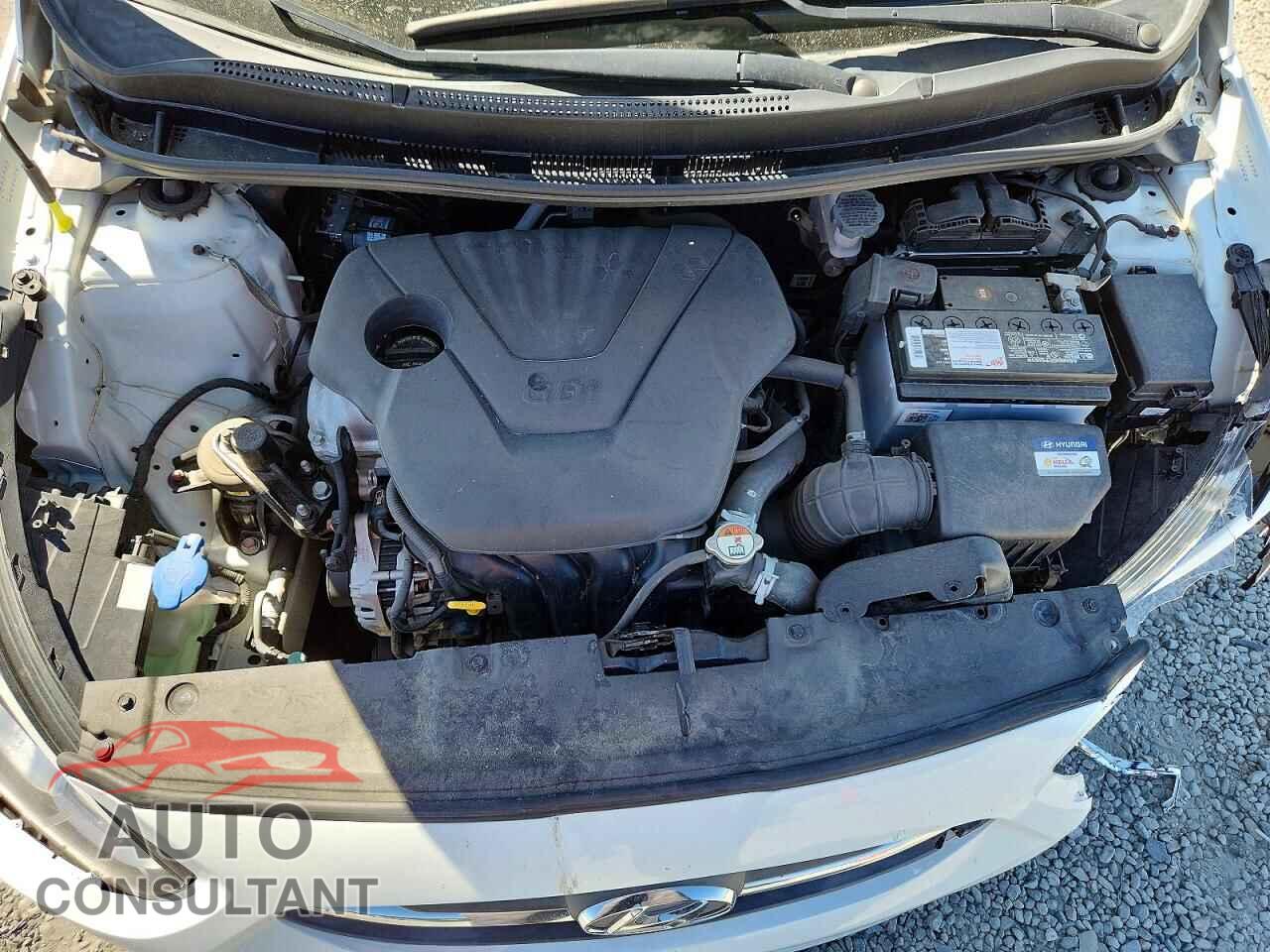 HYUNDAI ACCENT 2017 - KMHCT4AE3HU305918