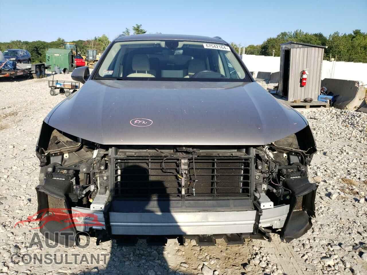 AUDI Q7 2018 - WA1VAAF76JD002479