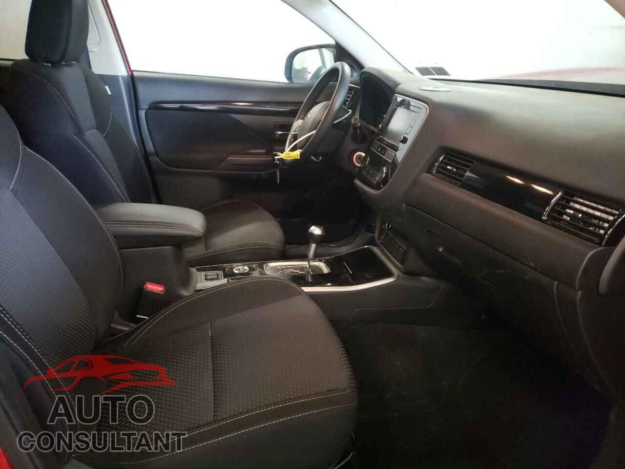 MITSUBISHI OUTLANDER 2019 - JA4AZ3A31KZ016155