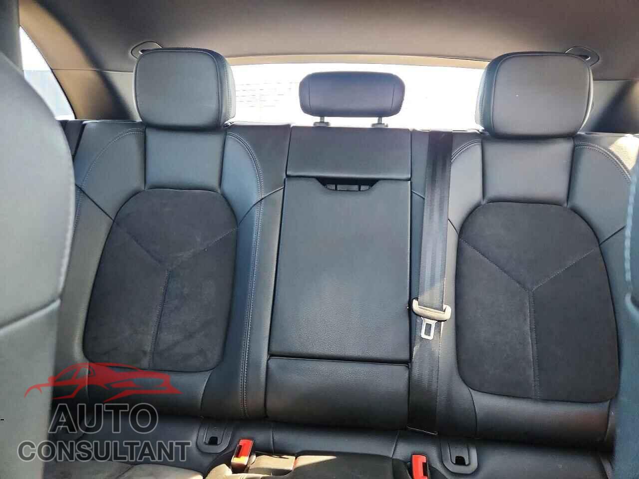 PORSCHE MACAN 2017 - WP1AA2A52HLB01122