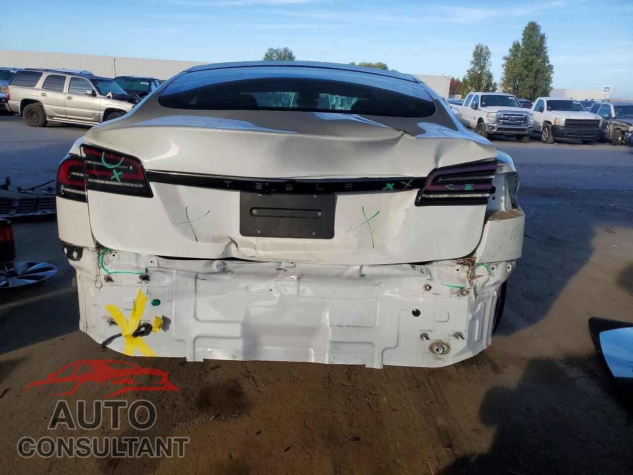 TESLA MODEL S 2024 - 5YJSA1E57RF543182